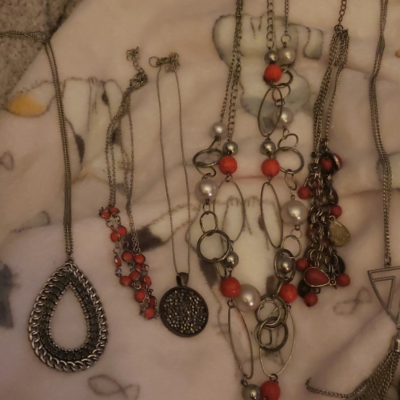 Jewelry - Picture 3 of 4